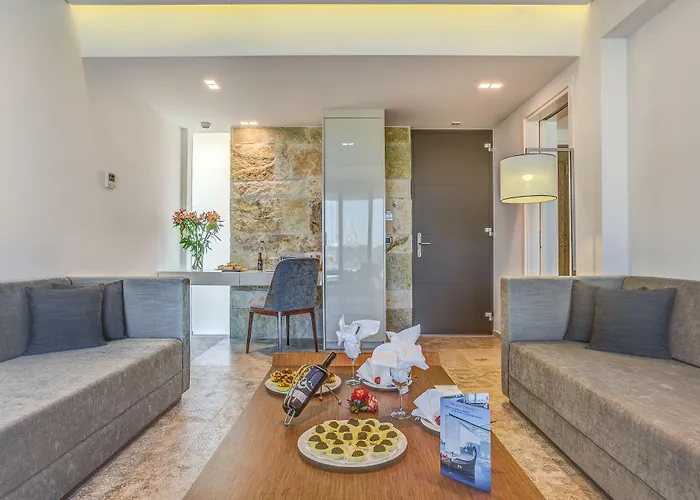 Astir Odysseus And 5*