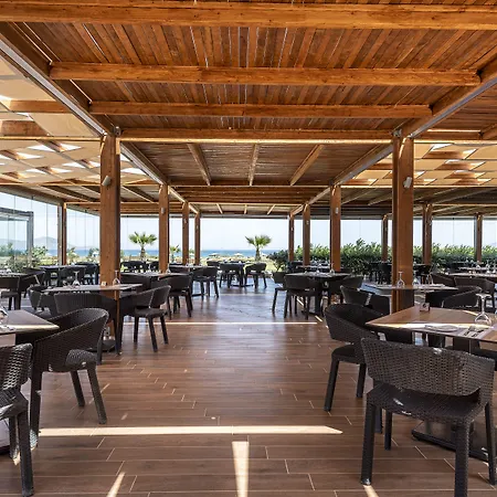 Astir Odysseus And Üdülőközpont 5*